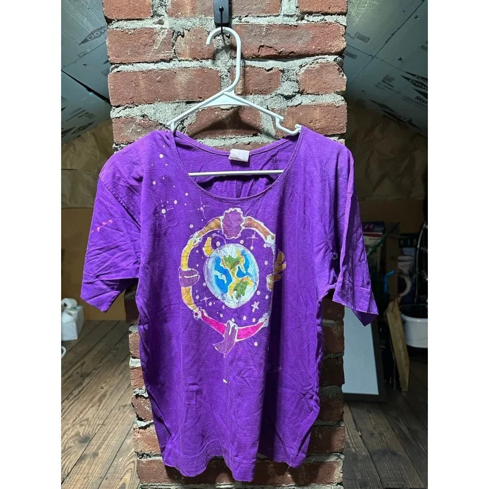 Women’s size Medium Purple Earth shirt